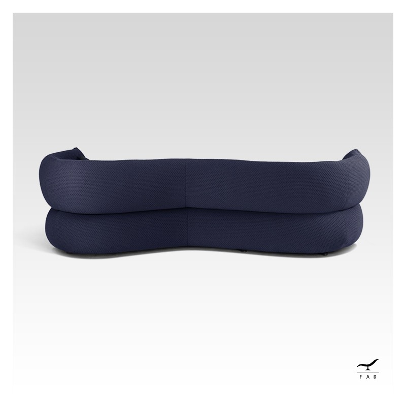 Sofà moderno Sense con design a mezzaluna e mousse per massimo comfort