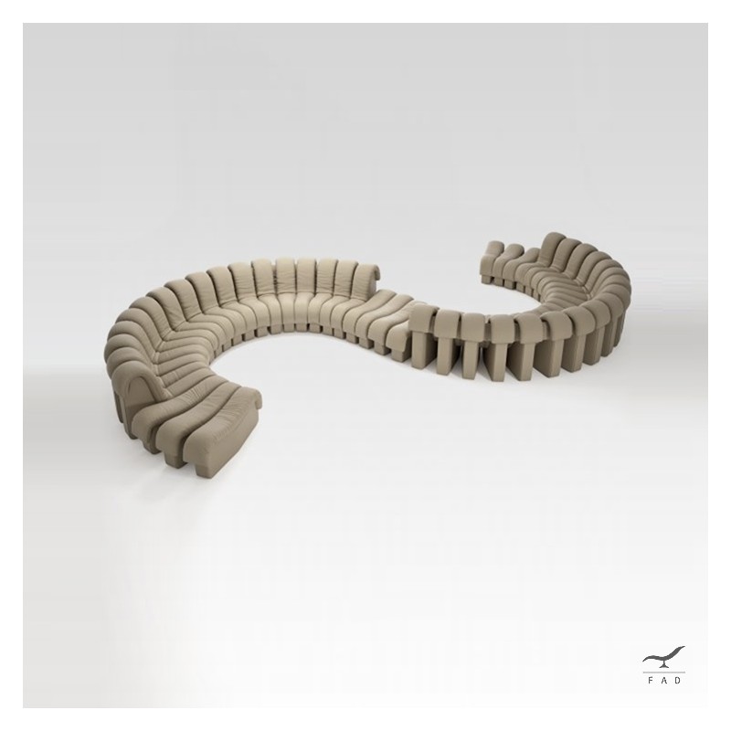 Divano ispirato al DS-600: design unico a forma di serpente