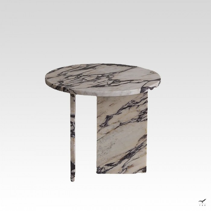 Tavolino MIRROR II di design perfetto come appoggio per un divano