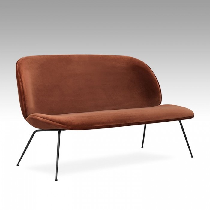 Divano ispirato al modello Beetle Sofa