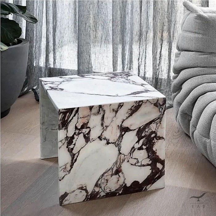 Tavolino ONE in marmo semplice ed elegante