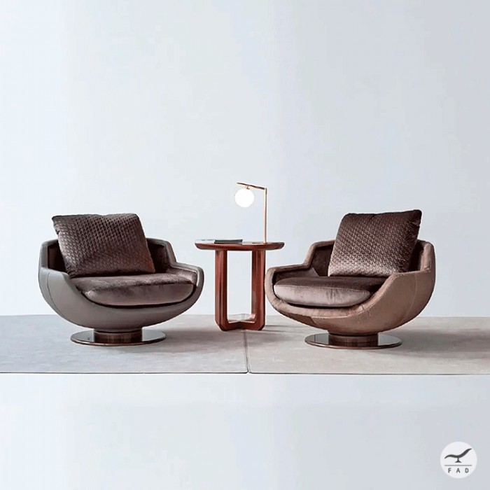 RANDY armchair in the shape of an eggshell