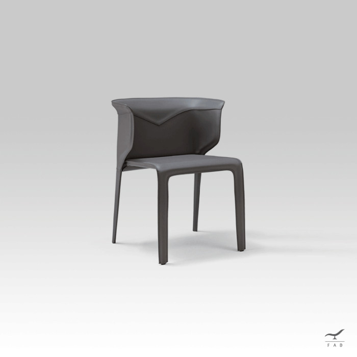 QUINN chair