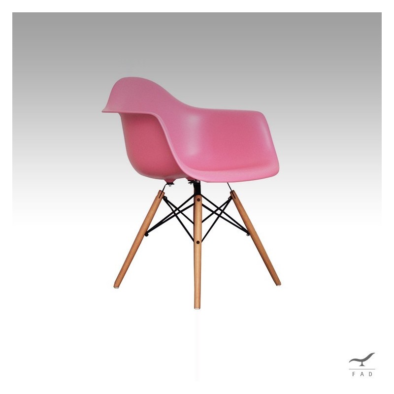 Sedie ispirate agli Eames: DSW, DSR, DAW, RAR - Confort e design unici
