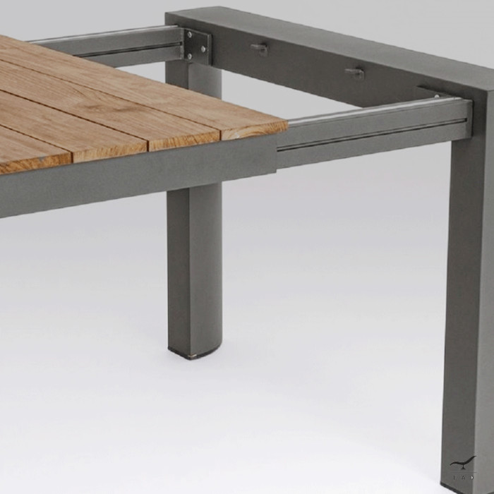 Tavolo THOR in alluminio e teak per outdoor di lusso
