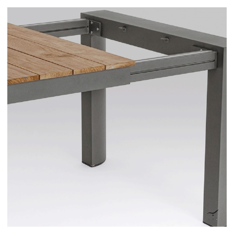 Tavolo THOR in alluminio e teak per outdoor di lusso