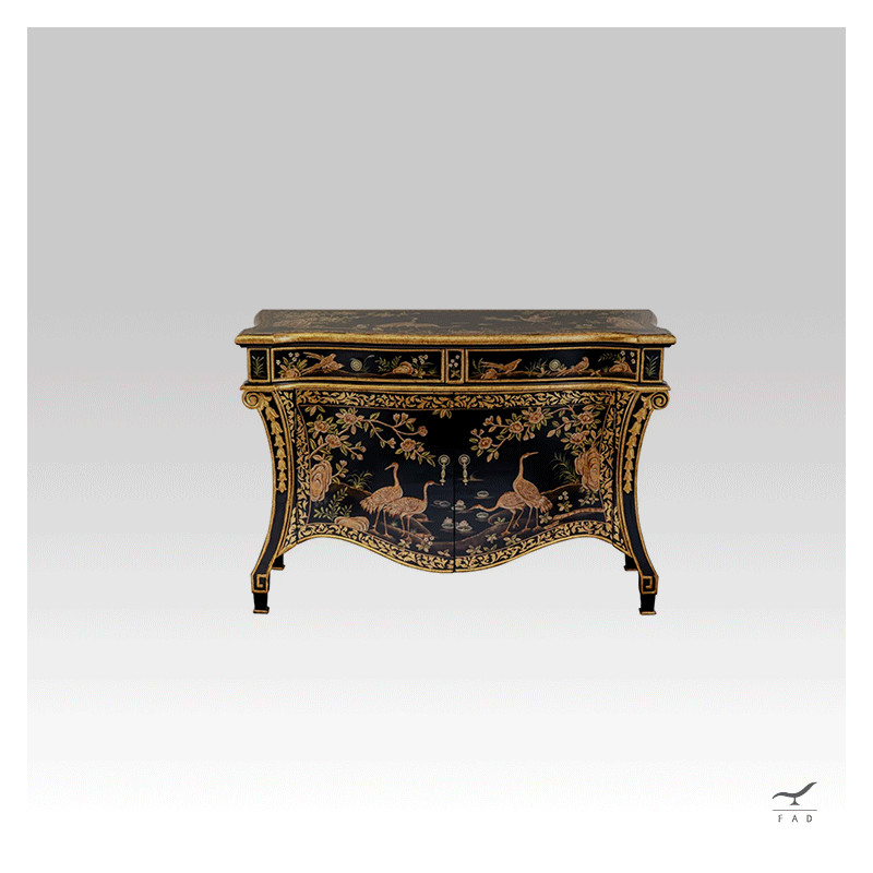Credenza Laccata con Motivi Floreali e Uccellini - Arredo di lusso per ville antiche e hotel di lusso