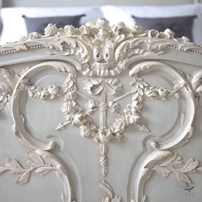 Luxurious Baroque Style Bed - Antique Carvings and Opulent Design