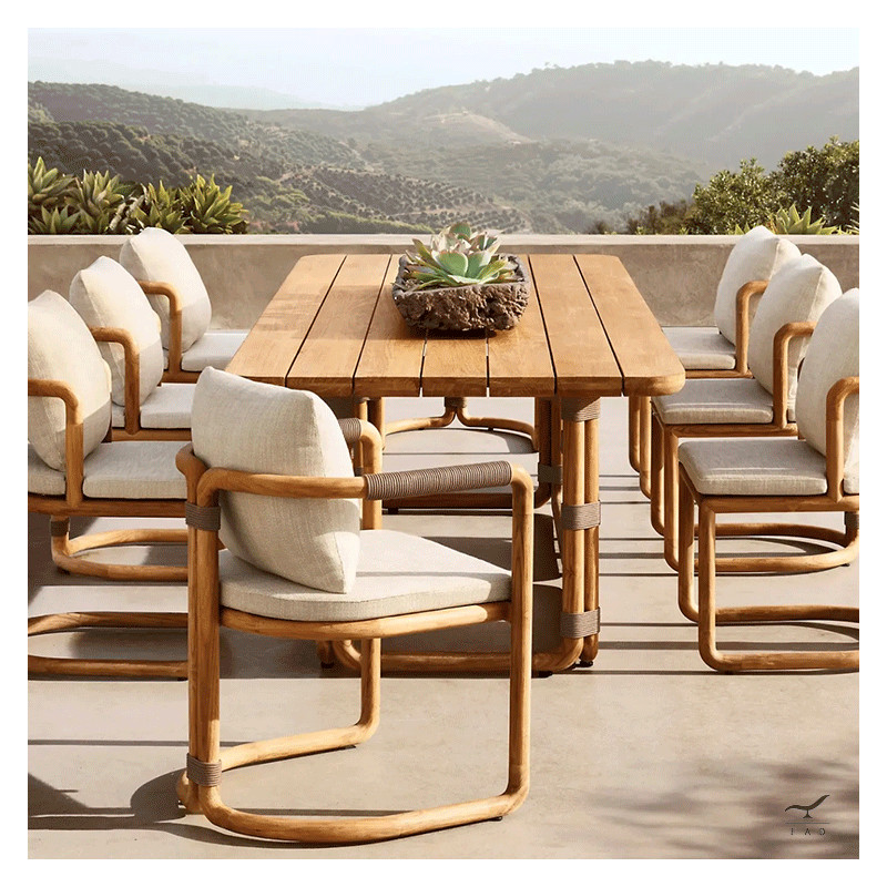 Tavolo KOLO in Teak per Esterni di Lusso - Design Minimalista per Giardini e Hotel