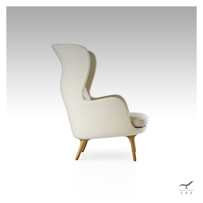 Ro Chair - Comfortable and Elegant Seating for Modern Living