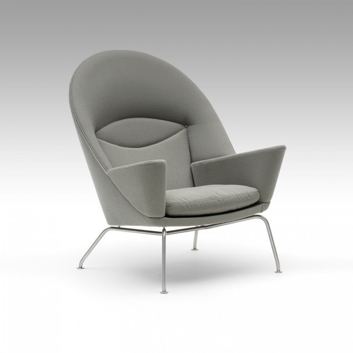 Chair inspired by Oculus Armchair model