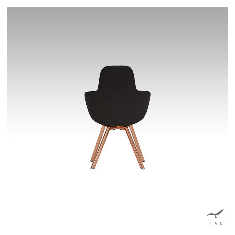 Sedia Highblack Scoop Chair: design, comfort ed eleganza