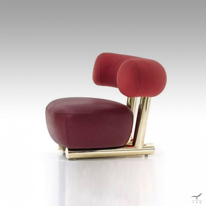 Inspired by the Pipe armchair model
