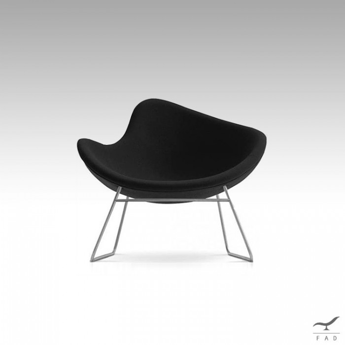 Chair inspired by the K2 model