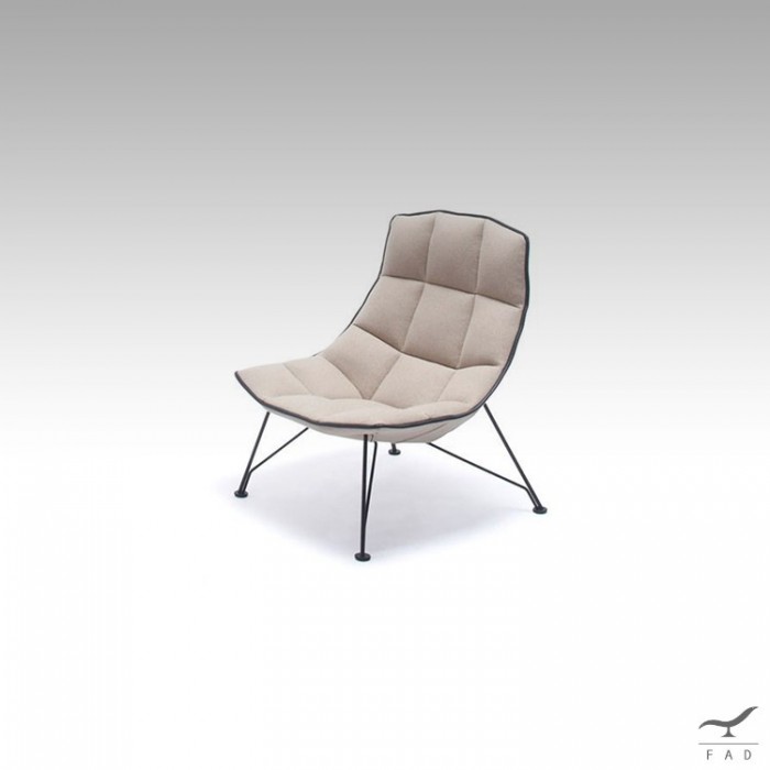 Chair inspired by the Laub Wire Chair model
