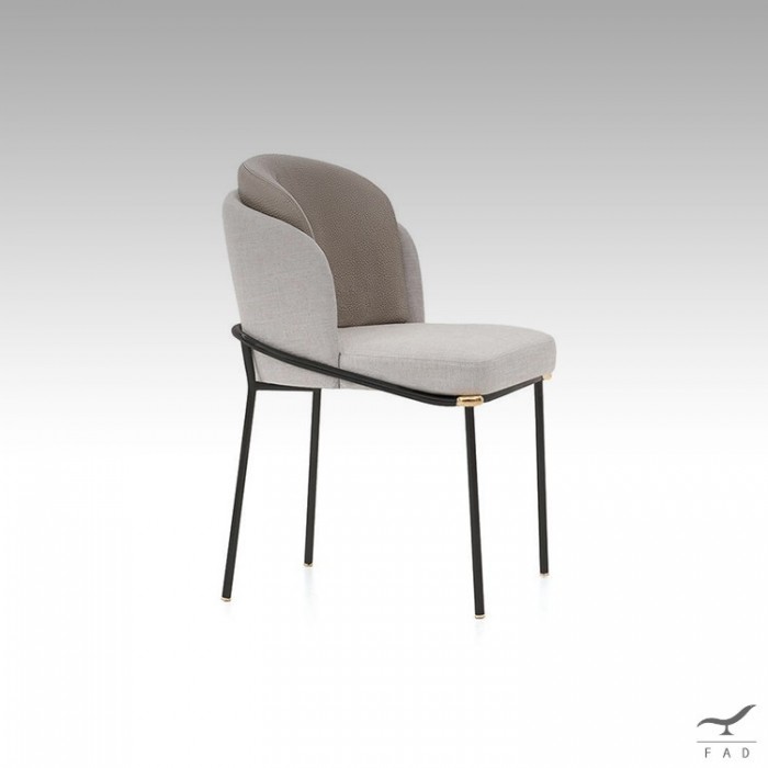 Chair inspired by the Fil Noir Chair model