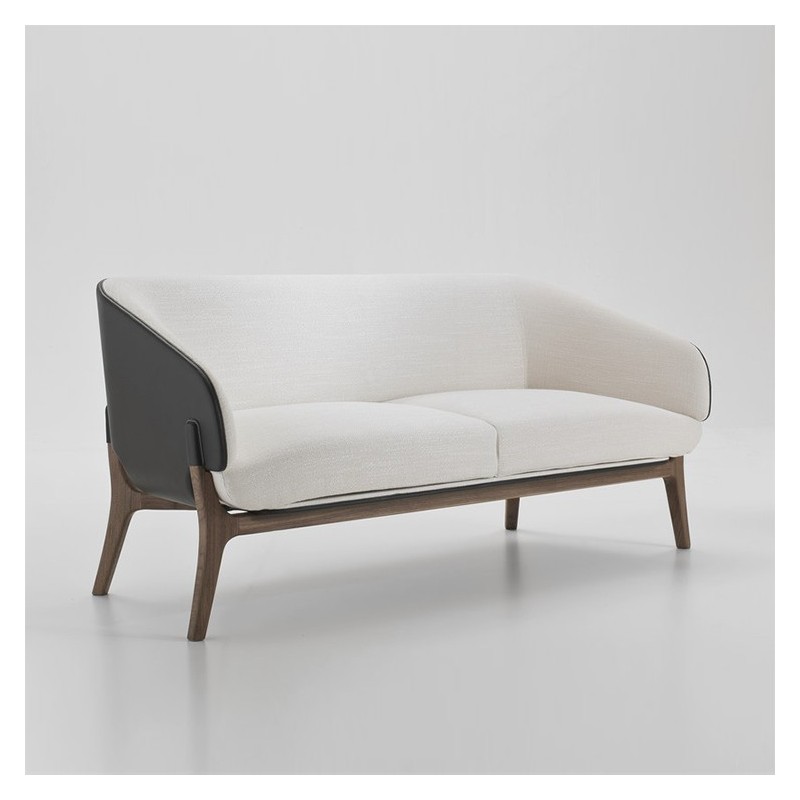 Sofa inspired by the Savile Row model