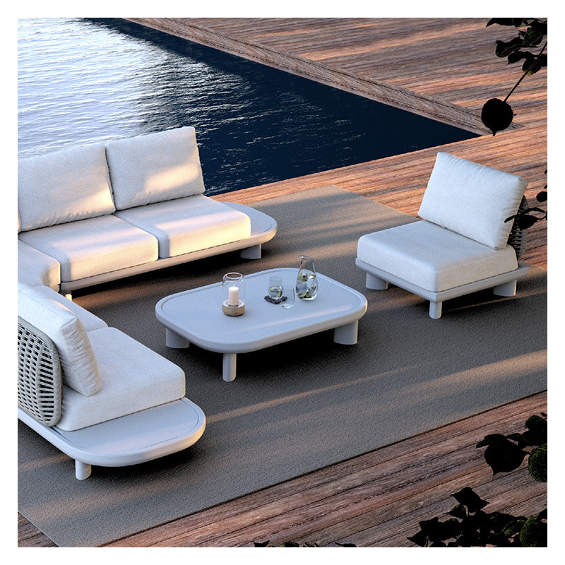 Design Chairs for Outdoor Spaces: Elegance and Comfort for Your Open-Air Areas